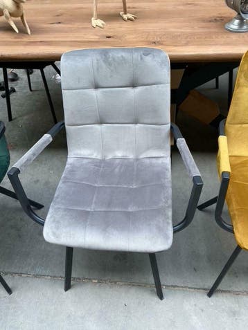 Armstoel velvet, vier kleuren (nieuw, outlet), Nieuw, Stof