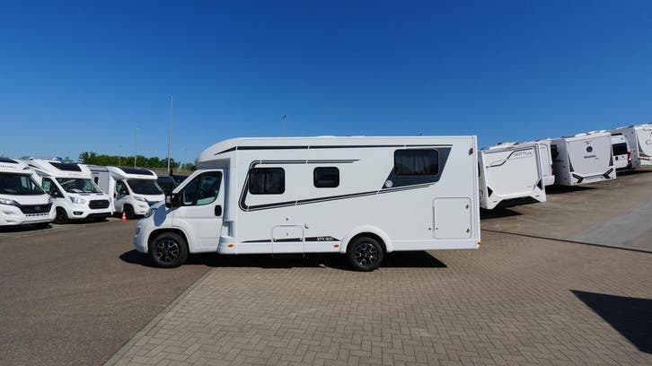 Etrusco T 7400 SB nieuw met daginschrijving 85442, Caravans en Kamperen, Mobilhomes, Cassettetoilet, Handgeschakeld, Diesel, tot en met 4