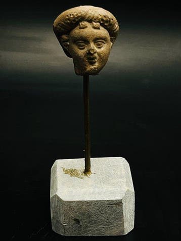 Oud-Romeins, Keizerrijk Terracotta Buste van een godheid -