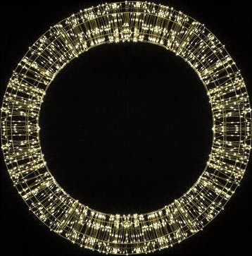 Christmas United - Lichtkrans - Gouden frame en snoer - 8..., Verzenden, Nieuw