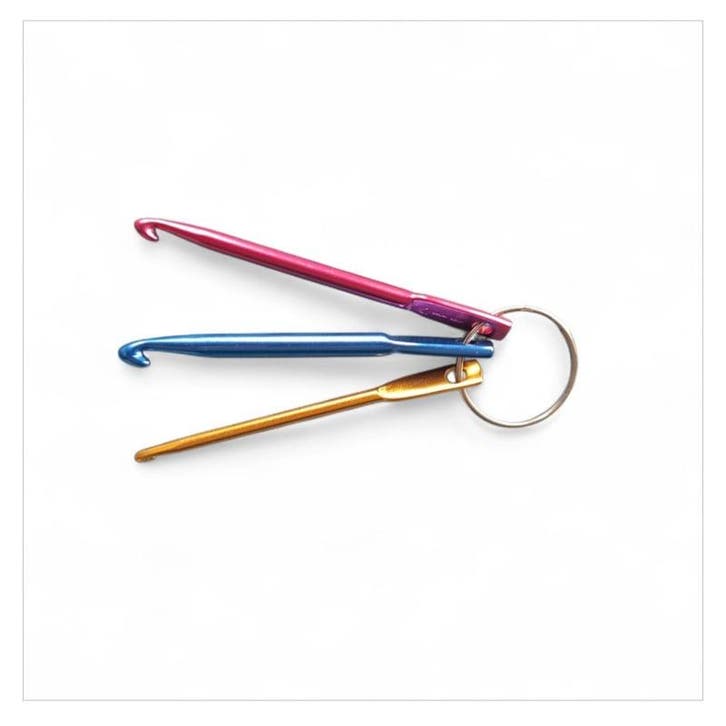 Sleutelhanger haaknaald - haken (Leuke extras), Handtassen en Accessoires, Bedels, Nieuw, Ophalen of Verzenden