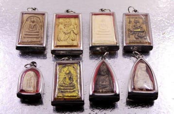 8 hangers, talismannen / amuletten voor meditatie,, Antiek en Kunst