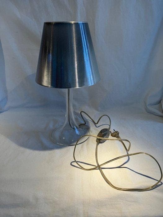 Flos - Philippe Starck - Lampe de table - Miss K - Plastique, Antiquités & Art, Antiquités | Éclairage
