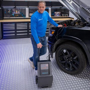 Datona Acculader en jumpstarter 12V/24V - Datona - Zwart, Ophalen of Verzenden