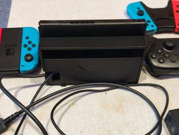 Nintendo - Switch - Spelcomputer