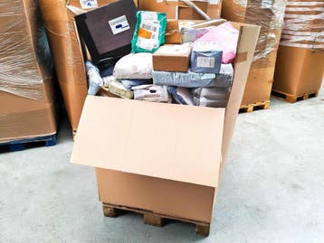 Pallet Postpakketten 131 kg netto, Nieuw