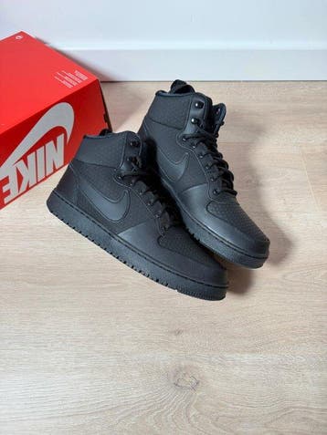 Nike - Court Borought - Sneakers - Maat: EU 44 - Nieuw met, Nieuw