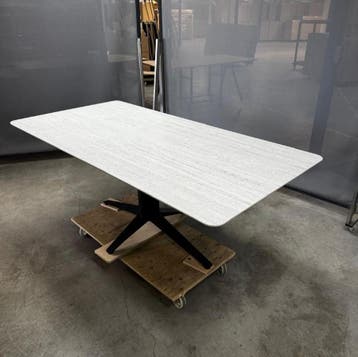 bert plantagie Eettafel Carve, Verzenden, Zo goed als nieuw, Overige materialen, 200 cm of meer