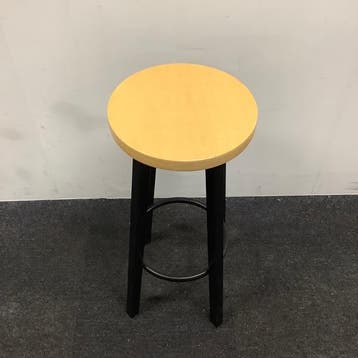 barkruk zithoogte 77 cm, Houten zitiing -  Zwart metalen, Huis en Inrichting, Gebruikt, Hout