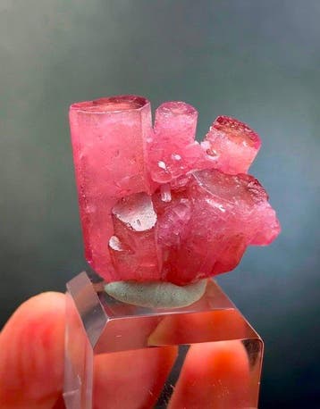 Natuurlijke roze toermalijn Kristalcluster - Hoogte: 24 mm -