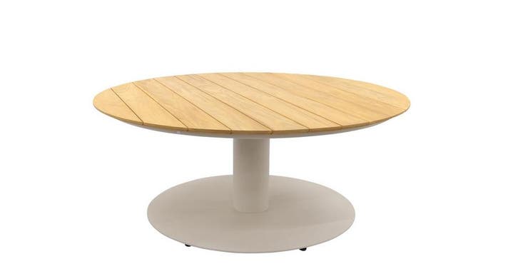 Suns Grado low-dining tuintafel camel sand met teak blad Ø, Jardin & Terrasse, Ensembles de jardin