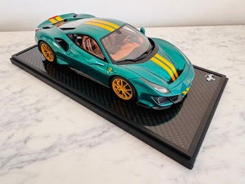 BBR 1:18 - Model sportwagen - Ferrari 488 Pista