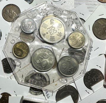 Lot de pièces de monnaie du monde. 76 Itens | 67 2x2 Holders, Timbres & Monnaies, Monnaies | Europe | Monnaies non-euro