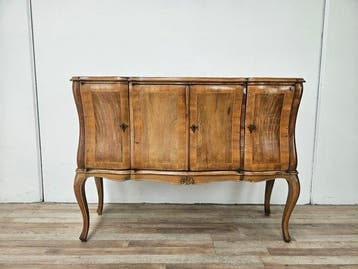 Credenza - Kleine kast in barokstijl van gegraveerd