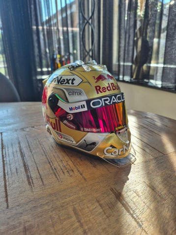 Red Bull Racing - World Champion 2022 - Max Verstappen -, Nieuw