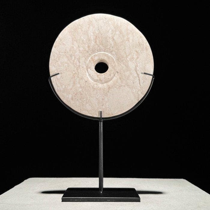 Decoratief ornament - NO RESERVE PRICE - Beautiful White, Verzamelen, Mineralen en Fossielen