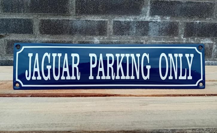 Jaguar parking only, Verzamelen, Merken en Reclamevoorwerpen, Verzenden