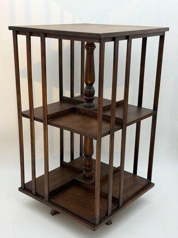 Vintage / Reconstructie in klassieke stijl - Revolving
