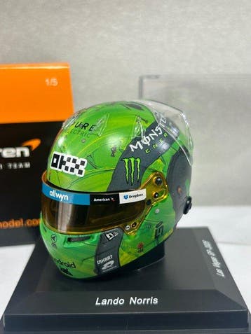 Spark 1:5 - Modelauto - Exclusive! Lando Norris McLaren 2025, Nieuw