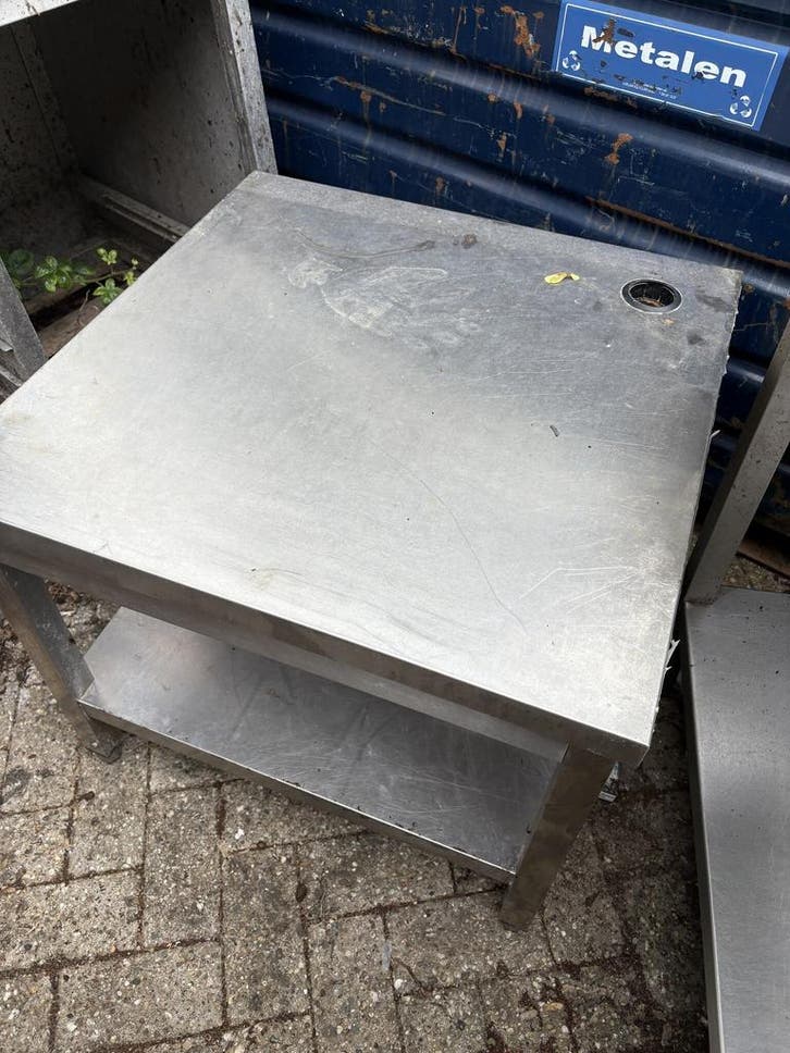 RVS WERKTAFEL MET KABELGAT 70 x 70 x 61cm (B x D x H) Wordt, Articles professionnels, Horeca | Équipement de cuisine, Enlèvement ou Envoi