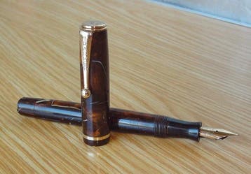 Parker - Moderne (Canada) Brown Russet marble GT, 14K gold, Nieuw