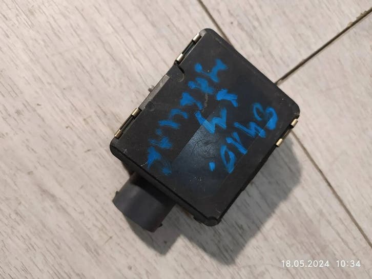 Jaguar XJS radar module KY32-9G768-AD, Autos : Pièces & Accessoires, Électronique & Câbles, Envoi