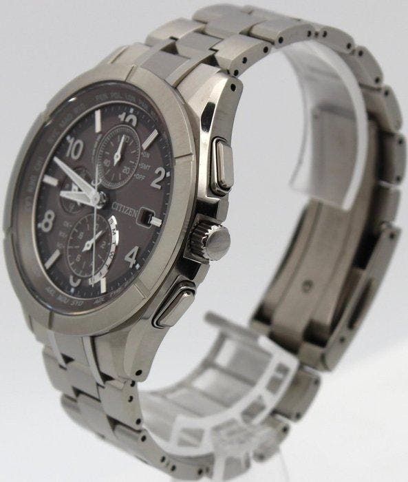 Citizen - ATTESA Eco-Drive Radio Controlled Titanium Watch -, Handtassen en Accessoires, Horloges | Heren