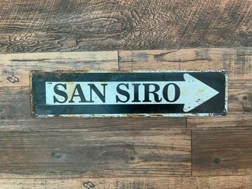 San Siro - Targa, Œuvre d’art