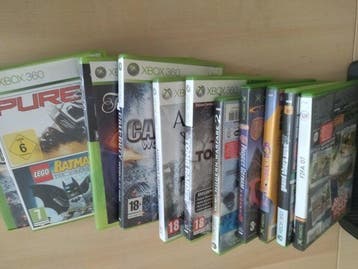 Xbox 360E - With Controllers & Games - Videogameconsole +, Nieuw