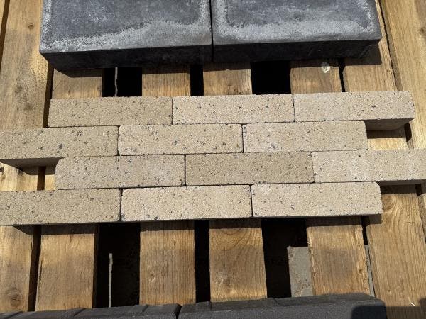 Veiling - 8 M2 Betonklinker Waalformaat Blanco Ongetrommeld, Tuin en Terras, Tegels en Klinkers