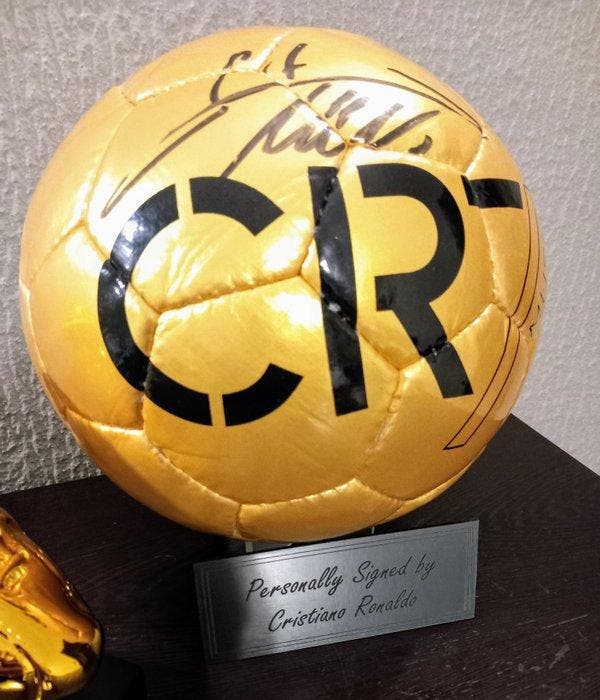 Autografo pessoal CR7 bola de ouro e Bota de ouro - The Goat, Collections, Collections Autre