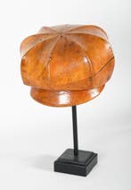 Prachtige houten hoedenmal op staander. Frankrijk, Begin, Antiek en Kunst