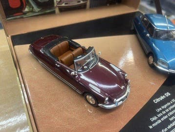 Norev 1:43 - Voiture miniature (2) - Citroën DS en Citroën, Nieuw
