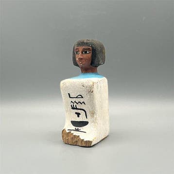 Replica van het oude Egyptische Zittend aanbiddend