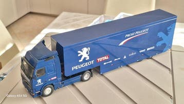 Hachette 1:43 - Camion miniature - Volvo Fh12 - Équipe