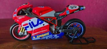 New Ray 1/12 et 1/18 - Moto miniature (3) - Ducati