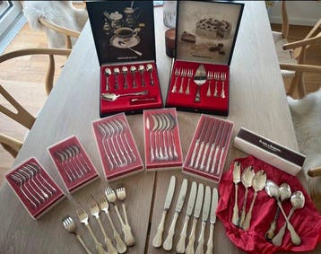 Robbe & Berking - Ménagère pour 12 personnes (63) -, Antiek en Kunst