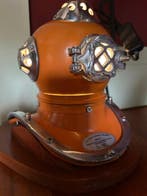 Duikhelm - DIVING HELMET AND LAMP - Staal, Emaille, Messing,, Antiquités & Art