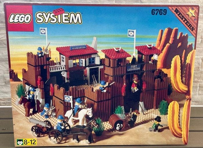 Lego Set - Western - Fort Legoredo + Showdown Canyon, Enfants & Bébés, Jouets | Duplo & Lego
