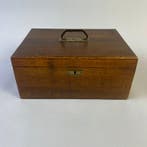 Poitrine - Coffre à documents de style Jugendstil, en bois