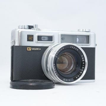 Yashica Electro 35 G with Color Yashinon-DX 1,7/45mm |, Audio, Tv en Foto, Nieuw