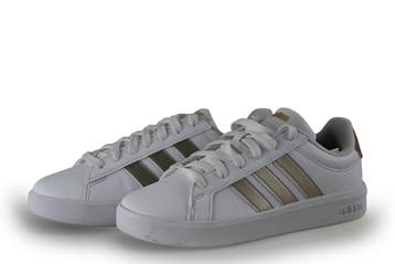 Adidas Sneakers in maat 37 Wit, Kleding | Dames, Wit, Zo goed als nieuw, Sneakers, Verzenden