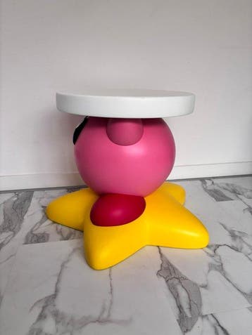 DonQui - Figuur - “Keep it up!” Kirby table - Polystone
