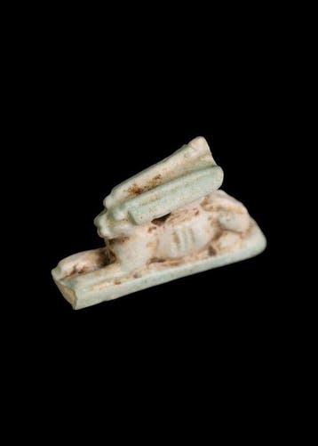 Égypte ancienne, période tardive Faience Amulette du lièvre