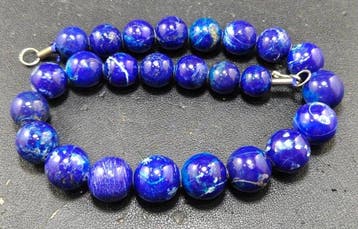Fluorescerend lapis lazuli Kralenketting - Hoogte: 420 mm -