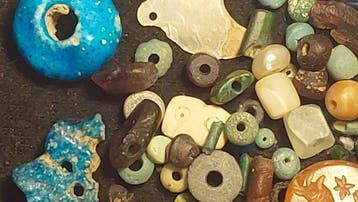 Oudegyptisch naar Romeins Glas meer dan honderd oude kralen