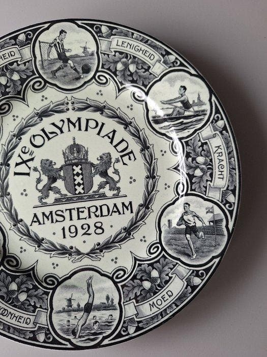 Tegel - Herinneringsbord Olympiade 1928 - Société Céramique, Antiek en Kunst, Antiek | Glaswerk en Kristal