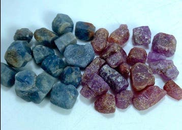 Cristaux de rubis et de saphir de haute qualité Cristaux -