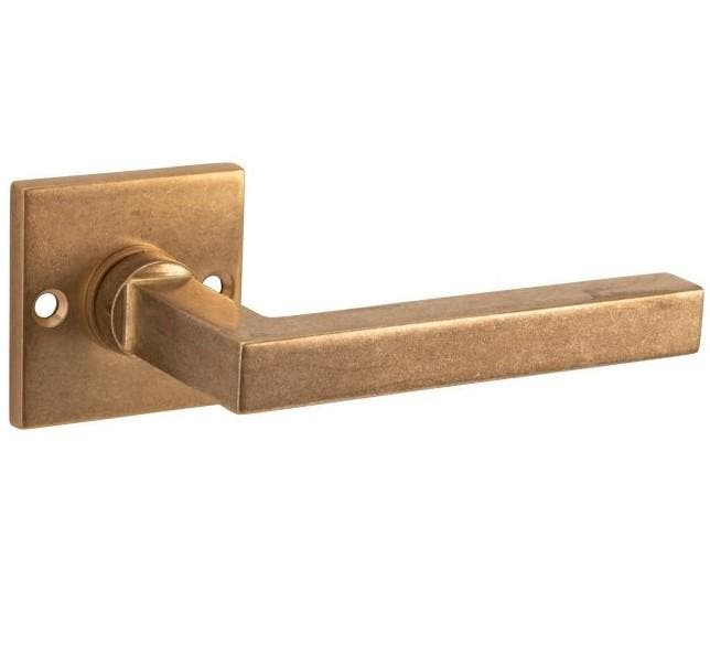 Deurklink op ongeveerd rozet Kare/Bauhaus messing antiek, Doe-het-zelf en Bouw, Overige Doe-Het-Zelf en Bouw, Nieuw