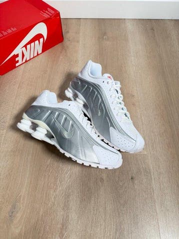 Nike - Sneakers - Maat: EU 38.5 - Nieuw met tags, Nieuw